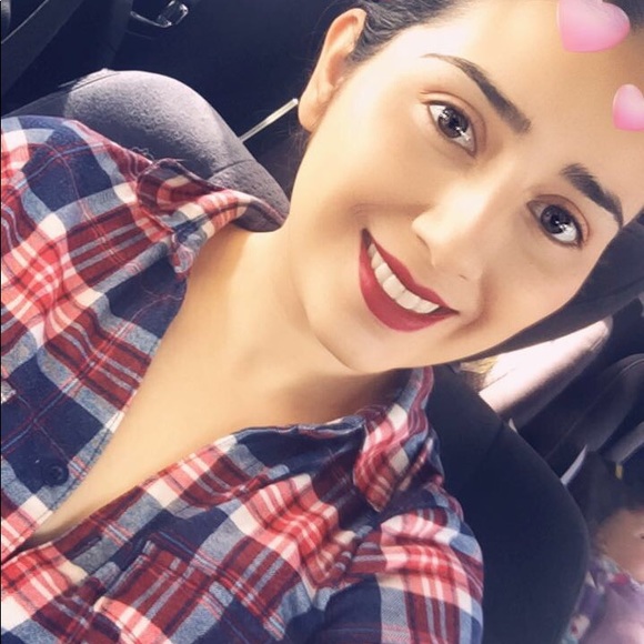 Meet your Posher, Nancy - Picture 2 of 4